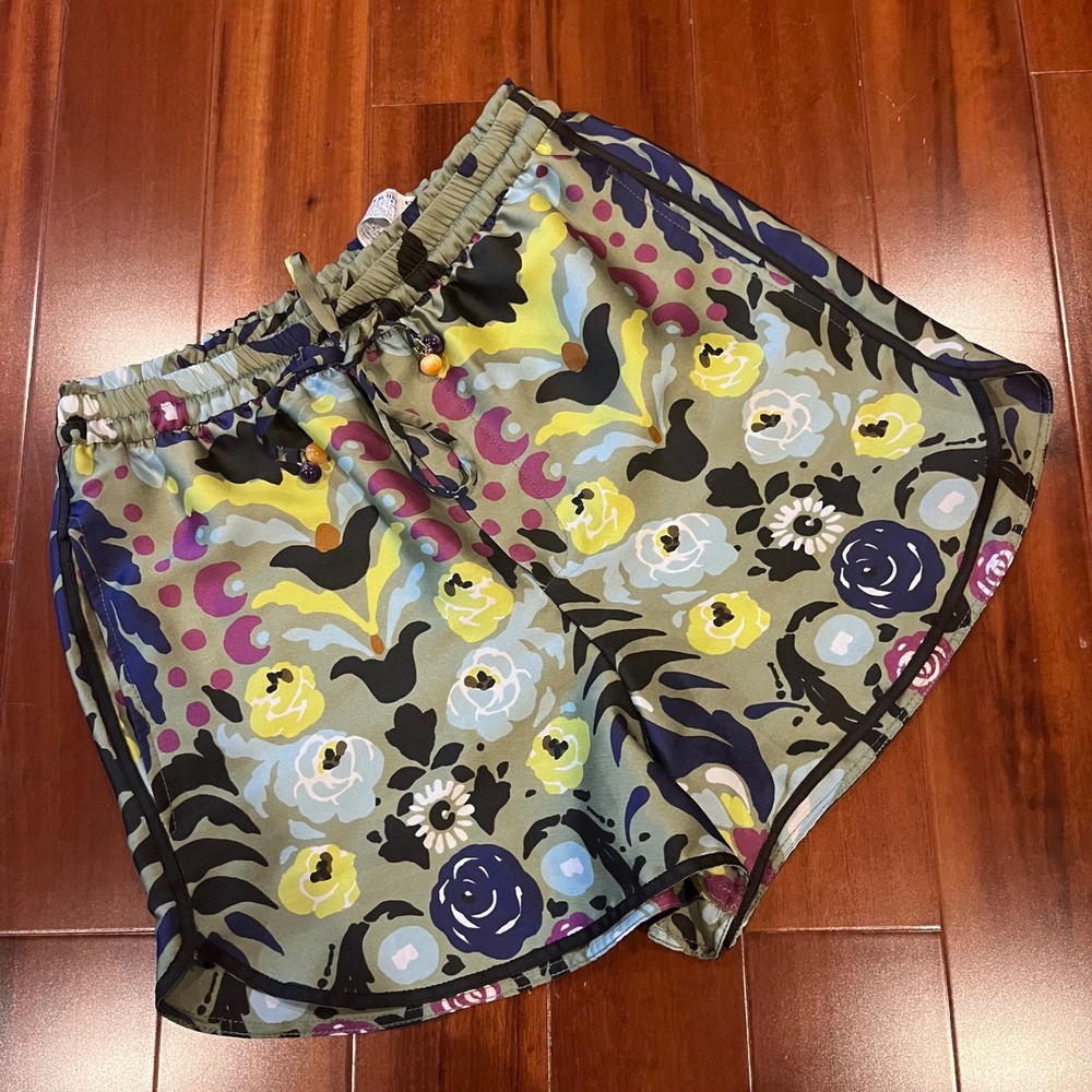 ZARA Lightweight Shorts Green Graphic Floral Print Athletic Athleisure Size‎ XS